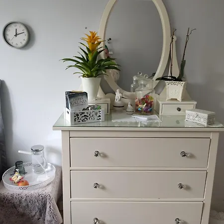 Deluxe Einzelzimmer Nur Fuer Max 1 Nacht Buchbar Abends Rein Morgens Raus Oda ve Kahvaltı Bielefeld