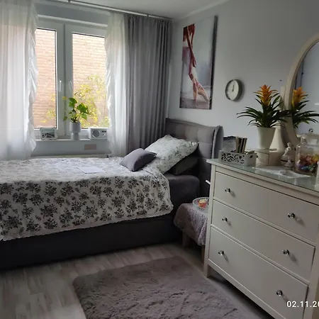 Deluxe Einzelzimmer Nur Fuer Max 1 Nacht Buchbar Abends Rein Morgens Raus ビーレフェルト