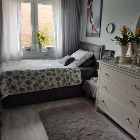 Deluxe Einzelzimmer Nur Fuer Max 1 Nacht Buchbar Abends Rein Morgens Raus *