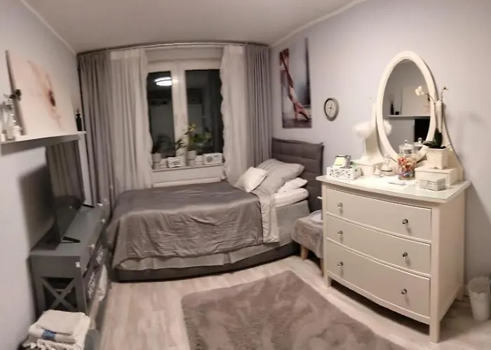 Deluxe Einzelzimmer Nur Für Max 1 Nacht Buchbar Abends Rein Morgens Raus Bed and breakfast