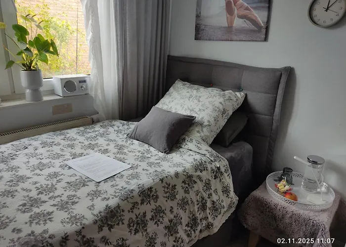 Deluxe Einzelzimmer Nur Für Max 1 Nacht Buchbar Abends Rein Morgens Raus Bielefeld